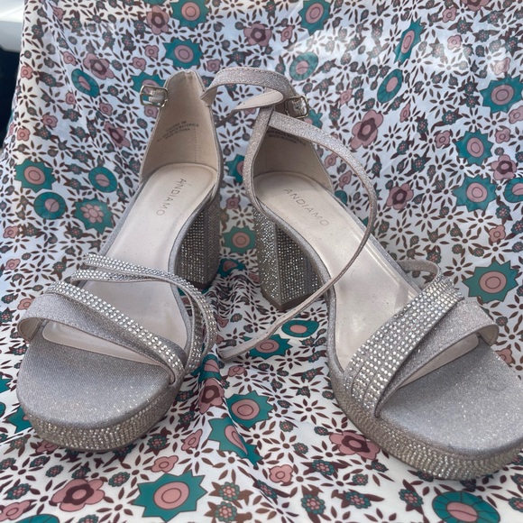 Andiano Glittering Silver Block Heels - Picture 1 of 3